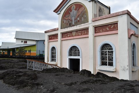 Notre dame des laves Piton Sainte-Rose La Réunion