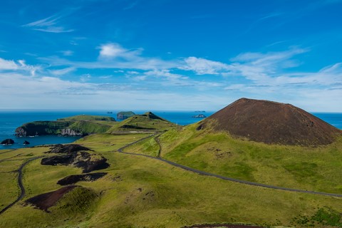 Vue sur Helgafell Eldfell Vestmannaeujar Iles vestmann Islande Iceland
