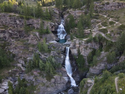 Cascade Lilaz Gran Paradiso
