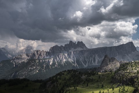 Point de vue depuis les Cinque Torri Dolomites