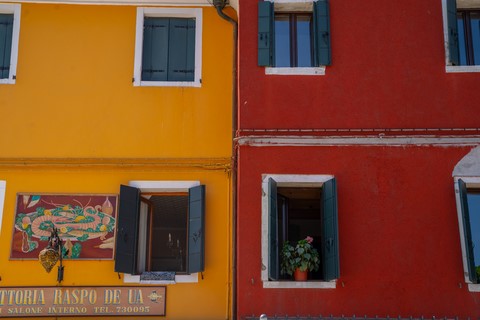 Façades Burano Venise