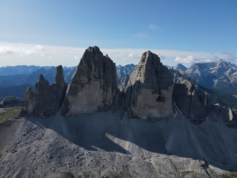 Vue drone Tre Cime di Lavaredo Dolomites