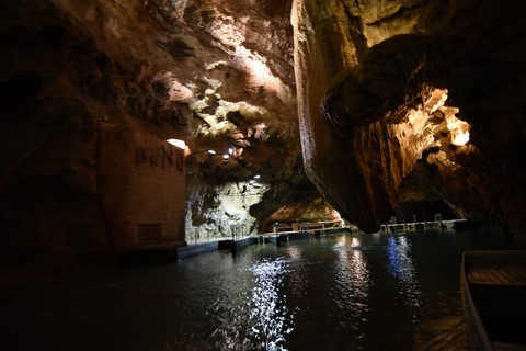 Gouffre de Padirac fin de la rivière souterraine