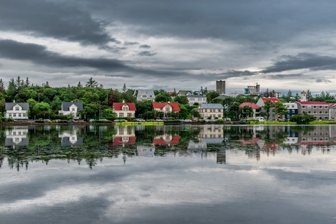 Lake Tjornin Reykjavik Islande Iceland