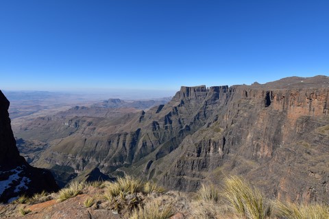 Sentinel Peak Trail Royal Natal Drakensberg Amphitheatre
