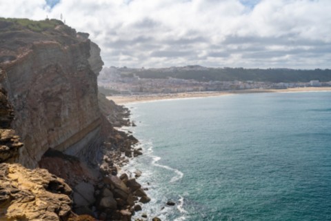 Forte de São Miguel Arcanjo & Farol de Nazaré Nazaré Portugal
