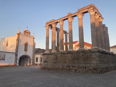 Ruines temple Romain Evora Portugal
