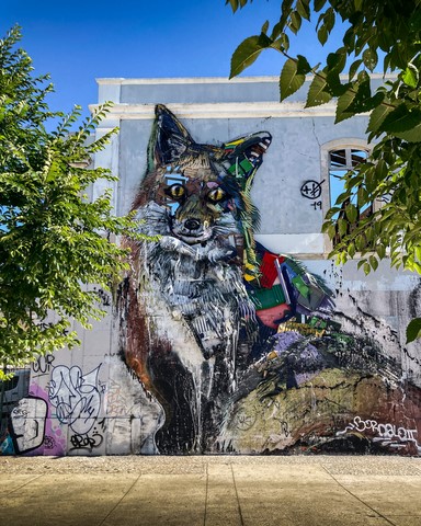 Street art Bordalo II Lisbonne Portugal